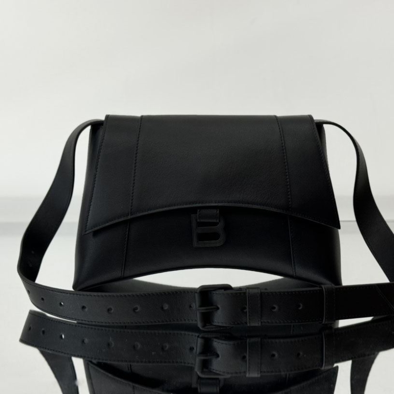Ba*len*cia*ga hourglass bags